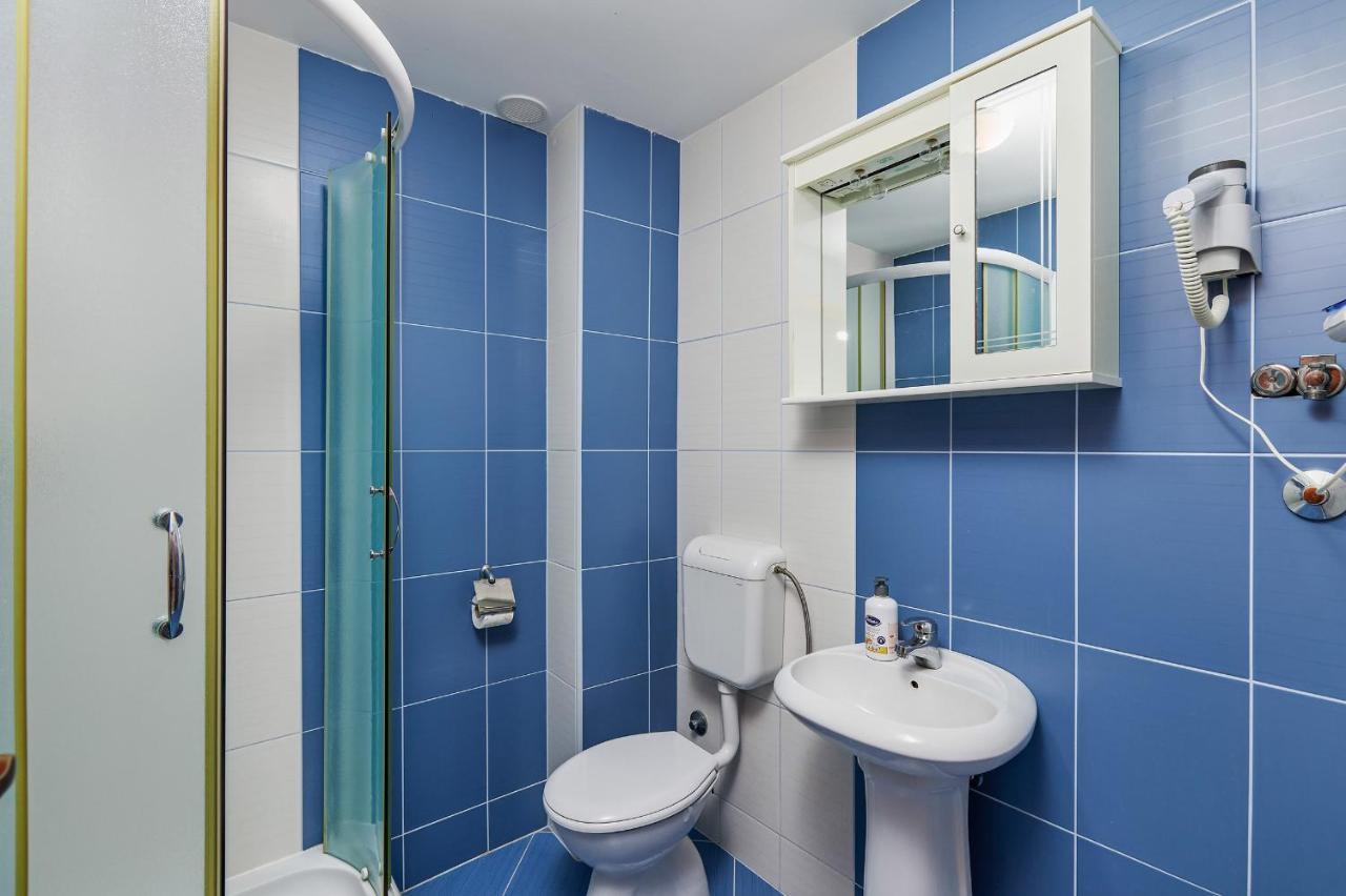 Rosic Apartments Tivat Luaran gambar